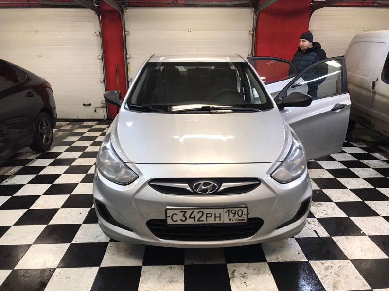 Замена лобового стекла Hyundai Solaris