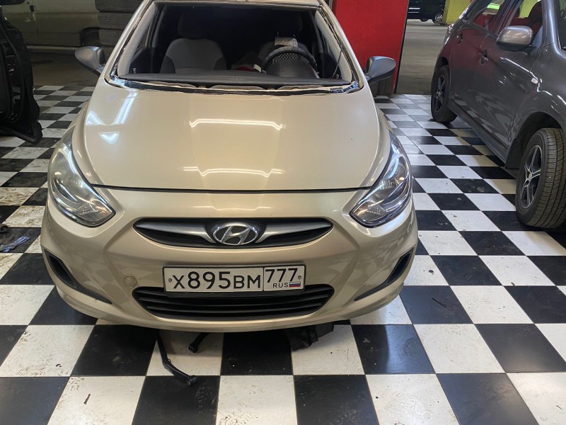 Замена лобового стекла Hyundai Solaris