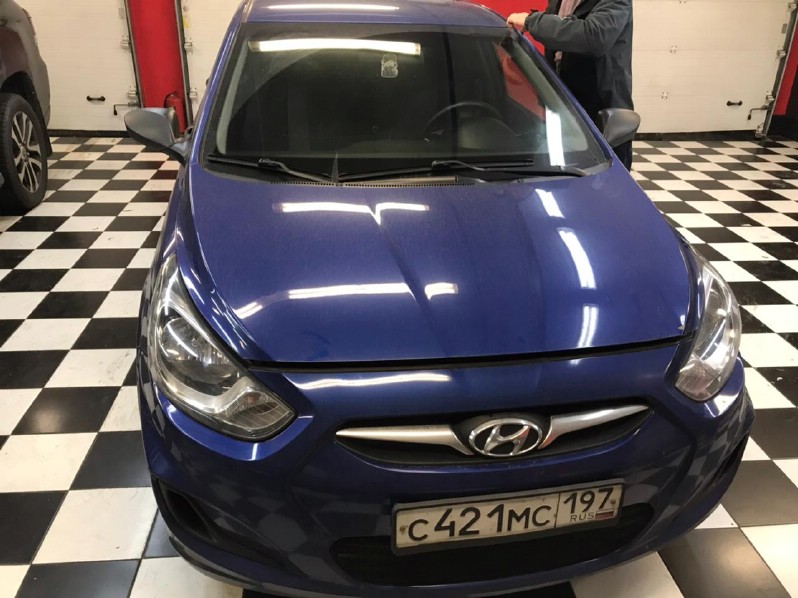Замена лобового стекла Hyundai Solaris