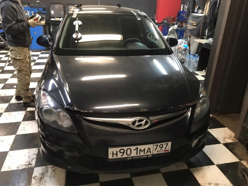 Замена лобового стекла Hyundai Solaris