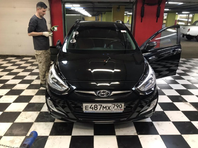 Замена лобового стекла Hyundai Solaris