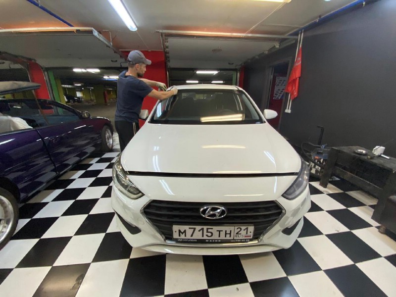 Замена лобового стекла Hyundai Solaris