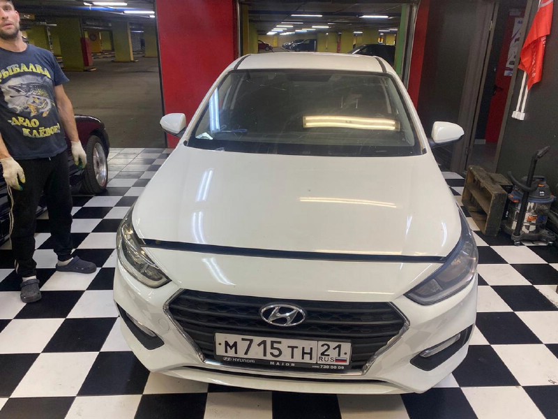 Замена лобового стекла Hyundai Solaris