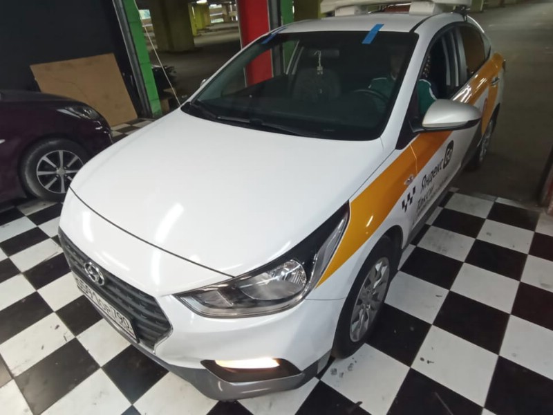 Замена лобового стекла Hyundai Solaris