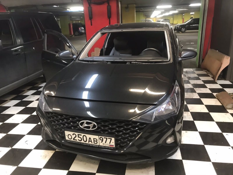Замена лобового стекла Hyundai Solaris