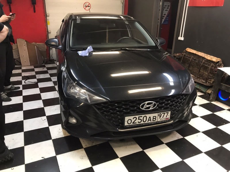Замена лобового стекла Hyundai Solaris
