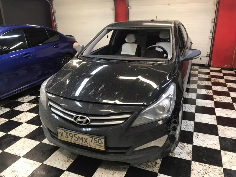 Замена лобового стекла Hyundai Solaris