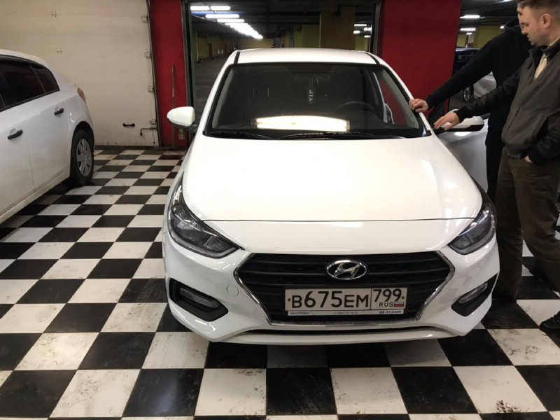Замена лобового стекла Hyundai Solaris