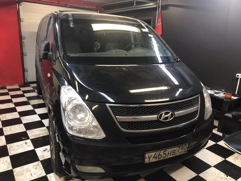 Замена лобового стекла Hyundai Starex