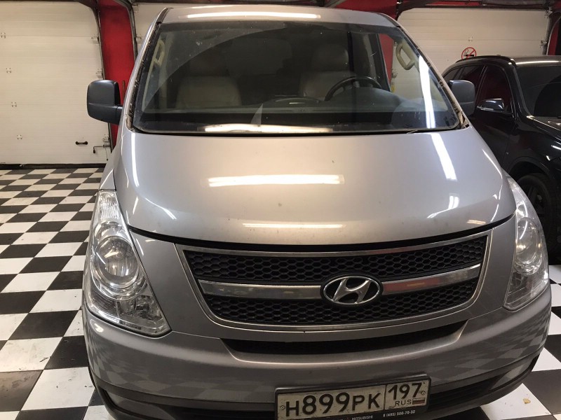 Замена лобового стекла Hyundai Starex