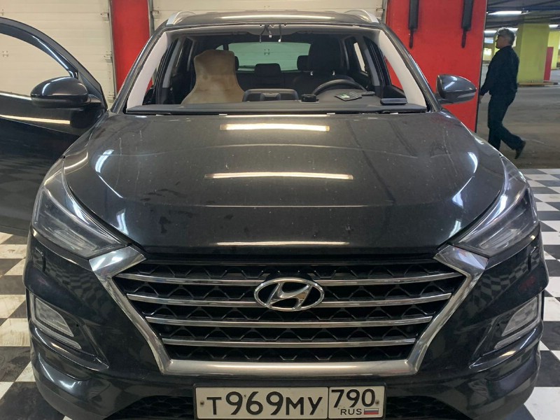 Замена лобового стекла Hyundai Tucson
