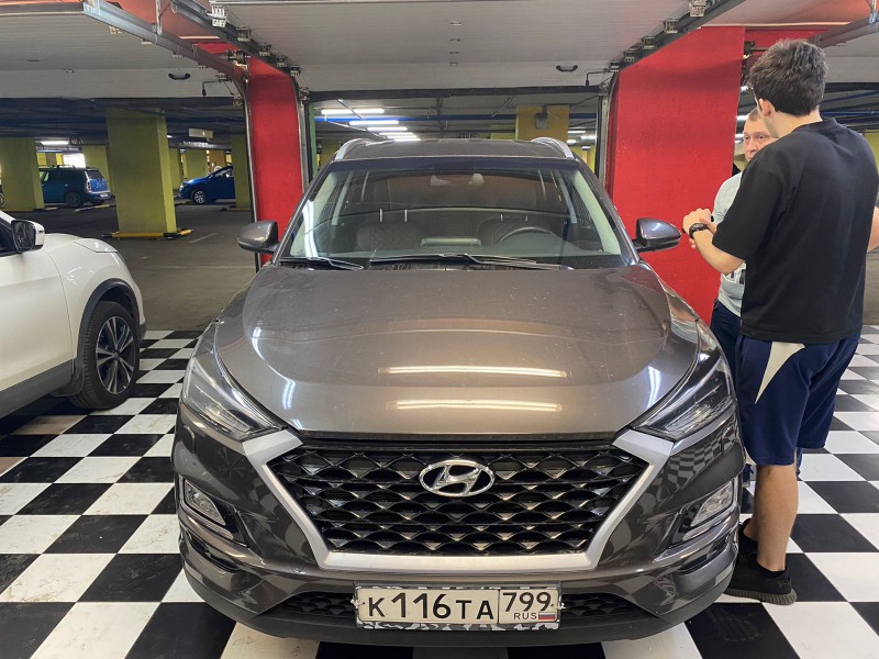 Замена лобового стекла Hyundai Tucson