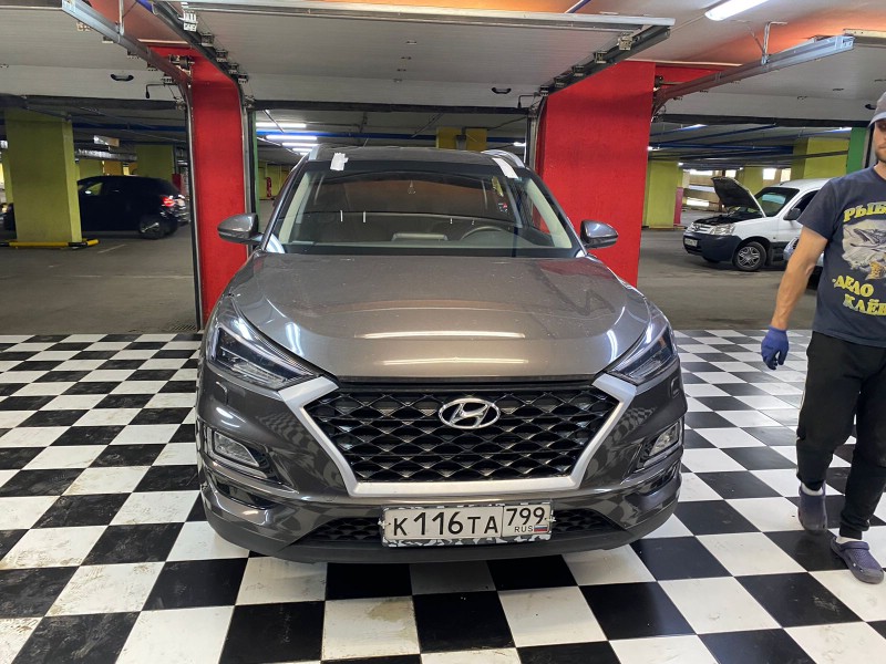 Замена лобового стекла Hyundai Tucson