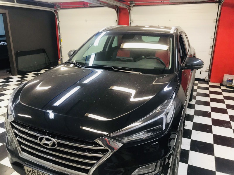 Замена лобового стекла Hyundai Tucson