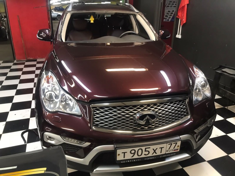 Замена лобового стекла Infinity QX50