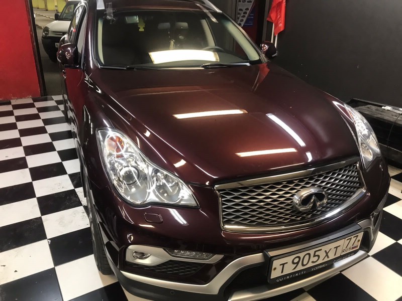 Замена лобового стекла Infinity QX50