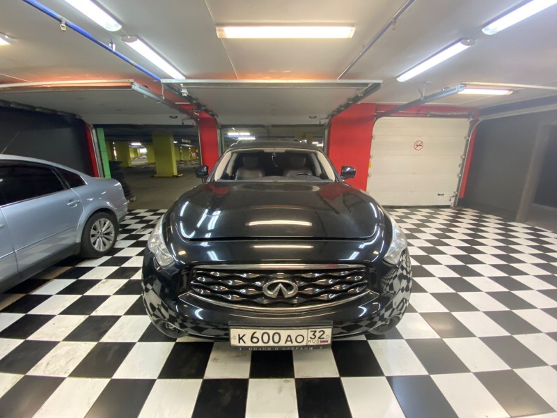 Замена лобового стекла Infinity QX70