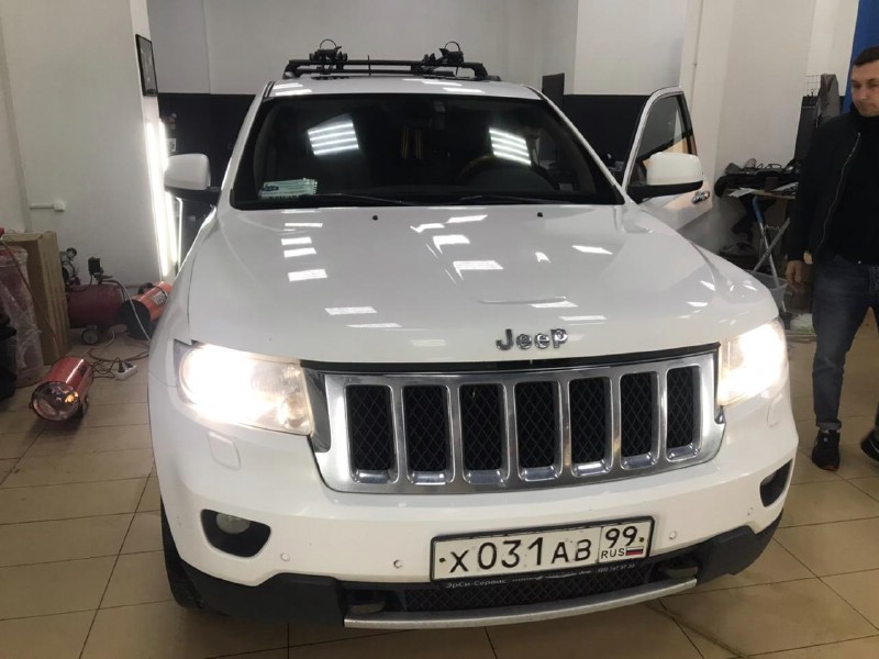 Замена лобового стекла Jeep Grand Cherokee