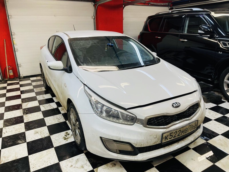 Замена лобового стекла Kia Ceed