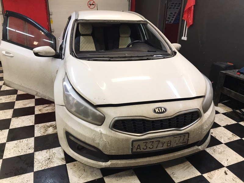 Замена лобового стекла Kia Ceed