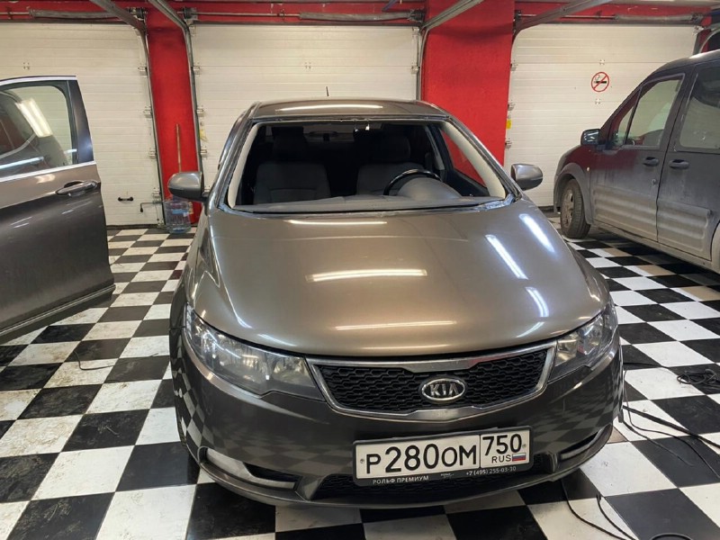 Замена лобового стекла Kia Cerato