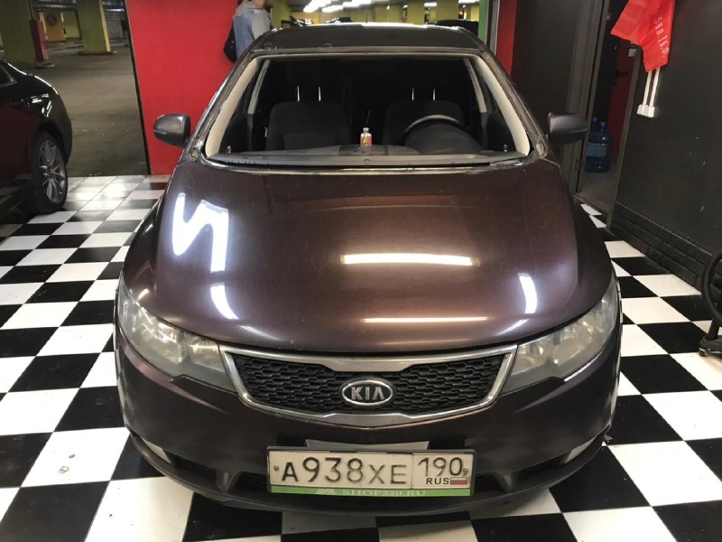 Замена лобового стекла Kia Cerato
