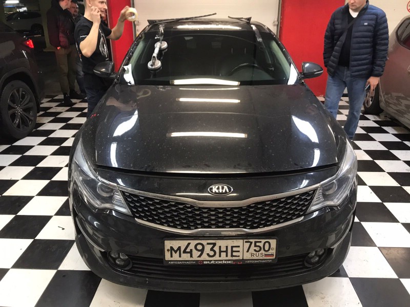 Замена лобоовго стекла Kia Optima