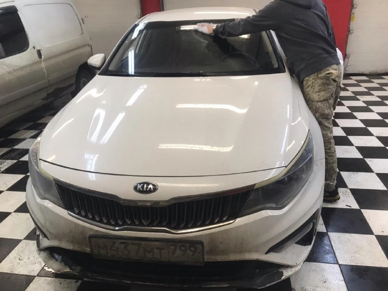 Замена заднего стекла Kia Optima