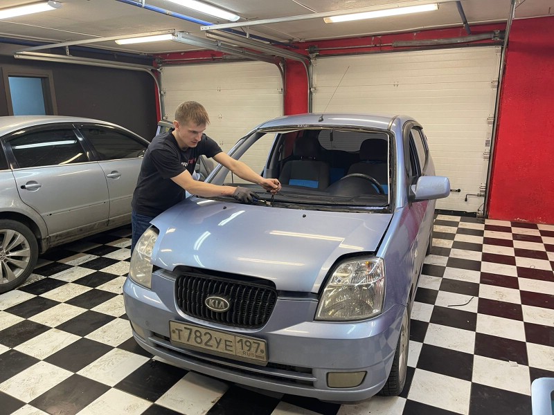 Замена лобового стекла Kia Picanto