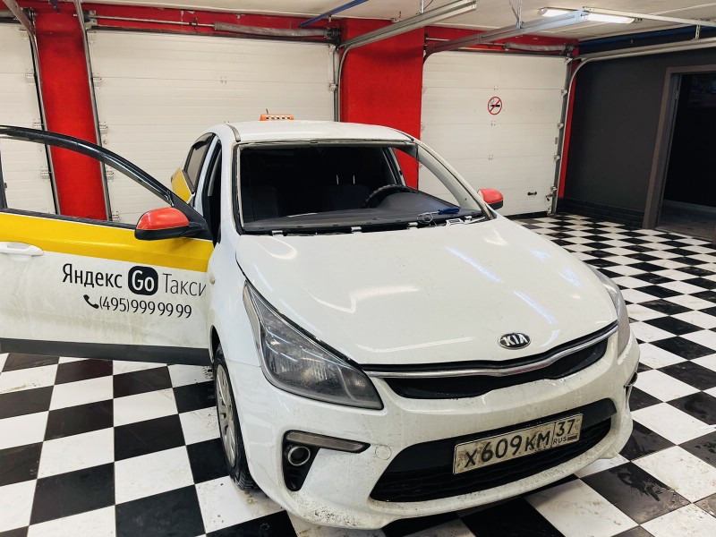Замена лобового стекла Kia Rio