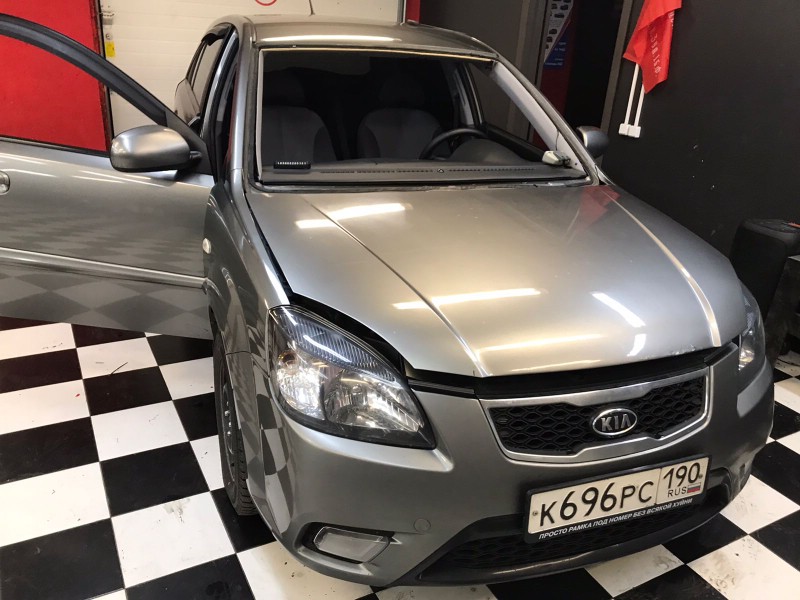 Замена лобового стекла Kia Rio