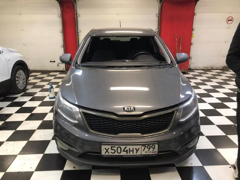 Замена лобового стекла Kia Rio