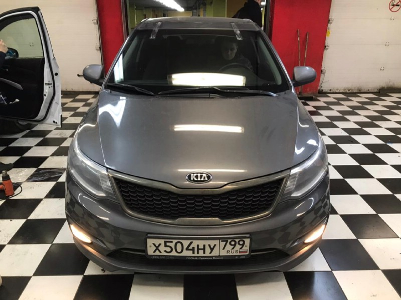Замена лобового стекла Kia Rio
