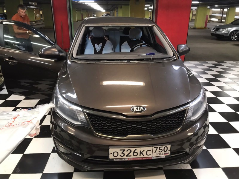 Замена лобового стекла Kia Rio
