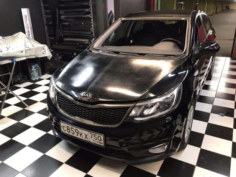 Замена лобового стекла Kia Rio