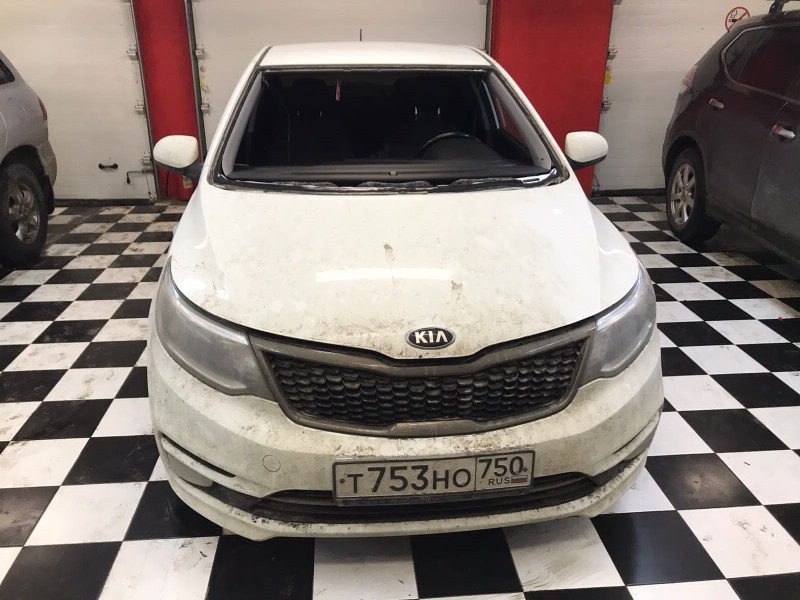 Замена лобового стекла Kia Rio
