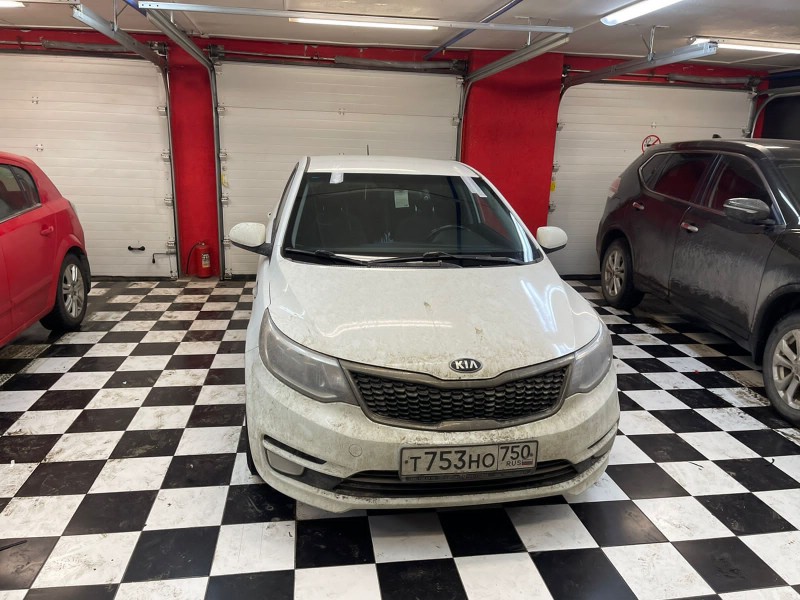 Замена лобового стекла Kia Rio