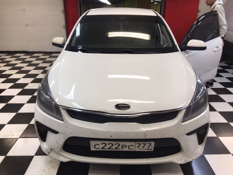 Замена лобового стекла Kia Rio