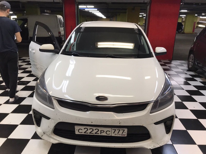 Замена лобового стекла Kia Rio