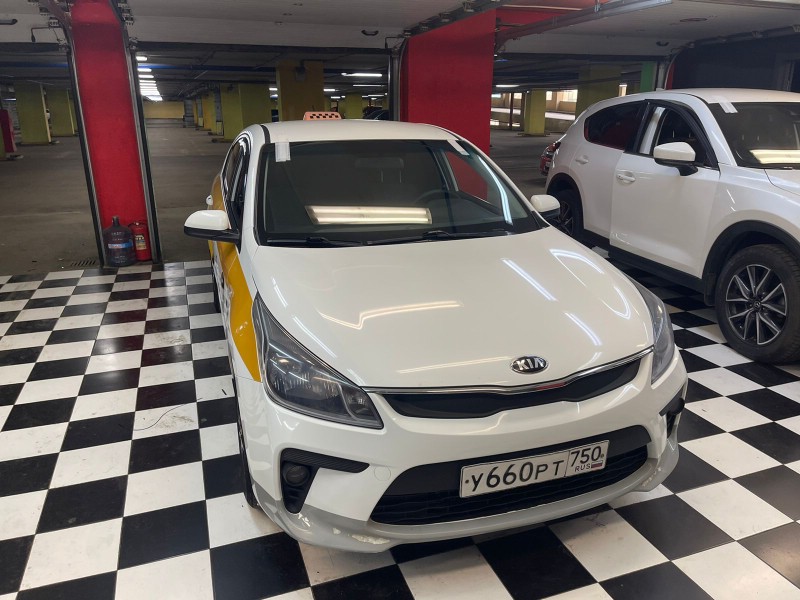 Замена лобового стекла Kia Rio