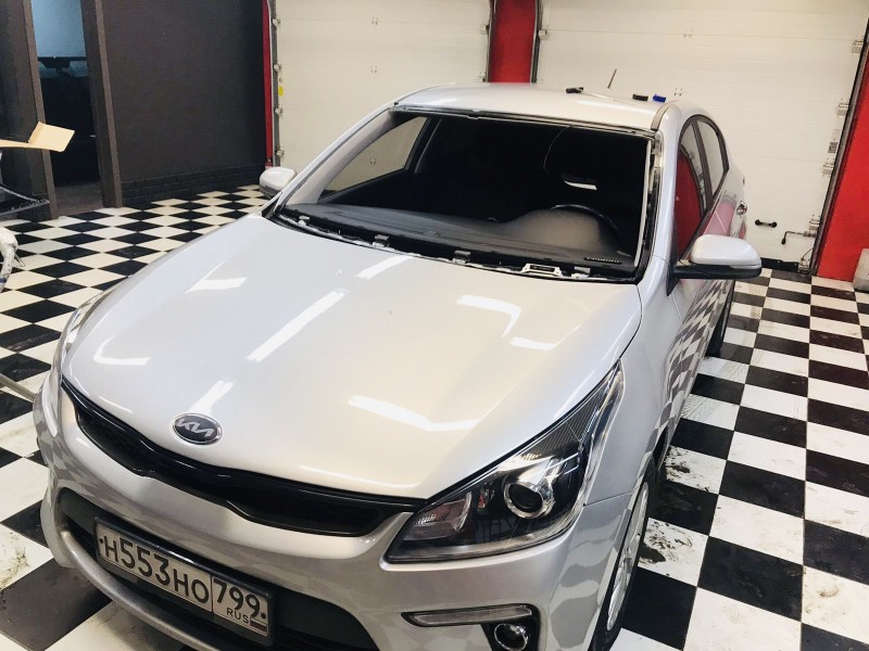 Замена лобового стекла Kia Rio