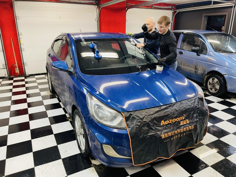 Замена лобового стекла Kia Rio 4D