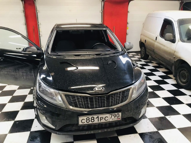 Замена лобового стекла Kia Rio 4D