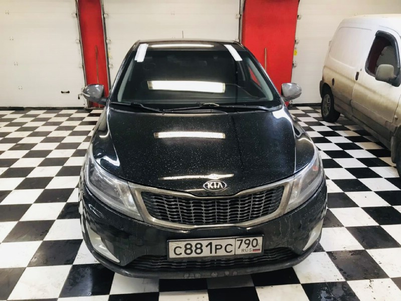 Замена лобового стекла Kia Rio 4D