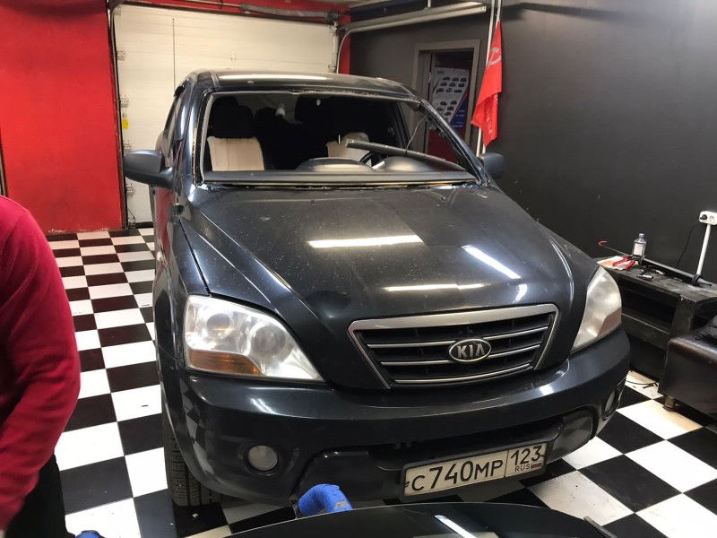 Замена лобового стекла Kia Sorento