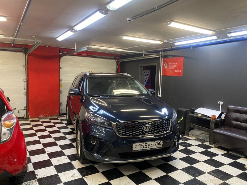 Замена заднего стекла Kia Sorento Prime