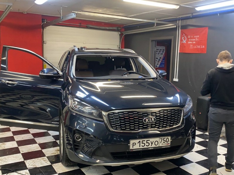 Замена заднего стекла Kia Sorento Prime