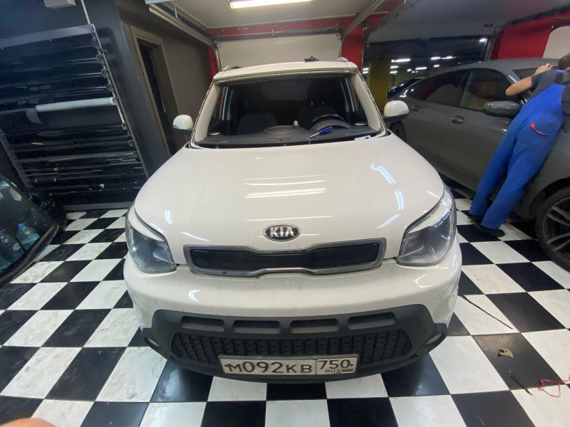 Замена лобоовго стекла Kia Soul