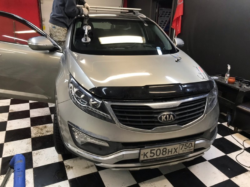 Замена лобового стекла Kia Sportage