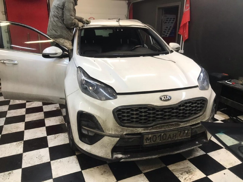 Замена лобового стекла Kia Sportage